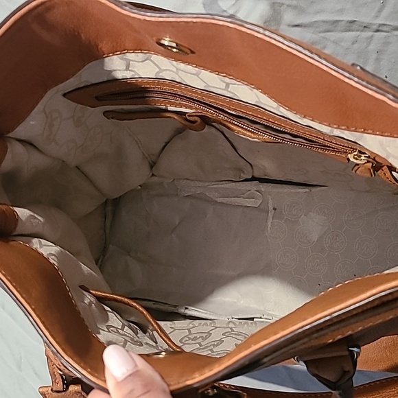 Michael Kors Bag - Picture 6 of 7